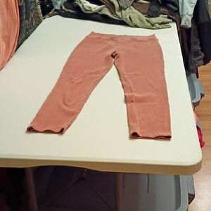 Chic Women's Coral Leggings